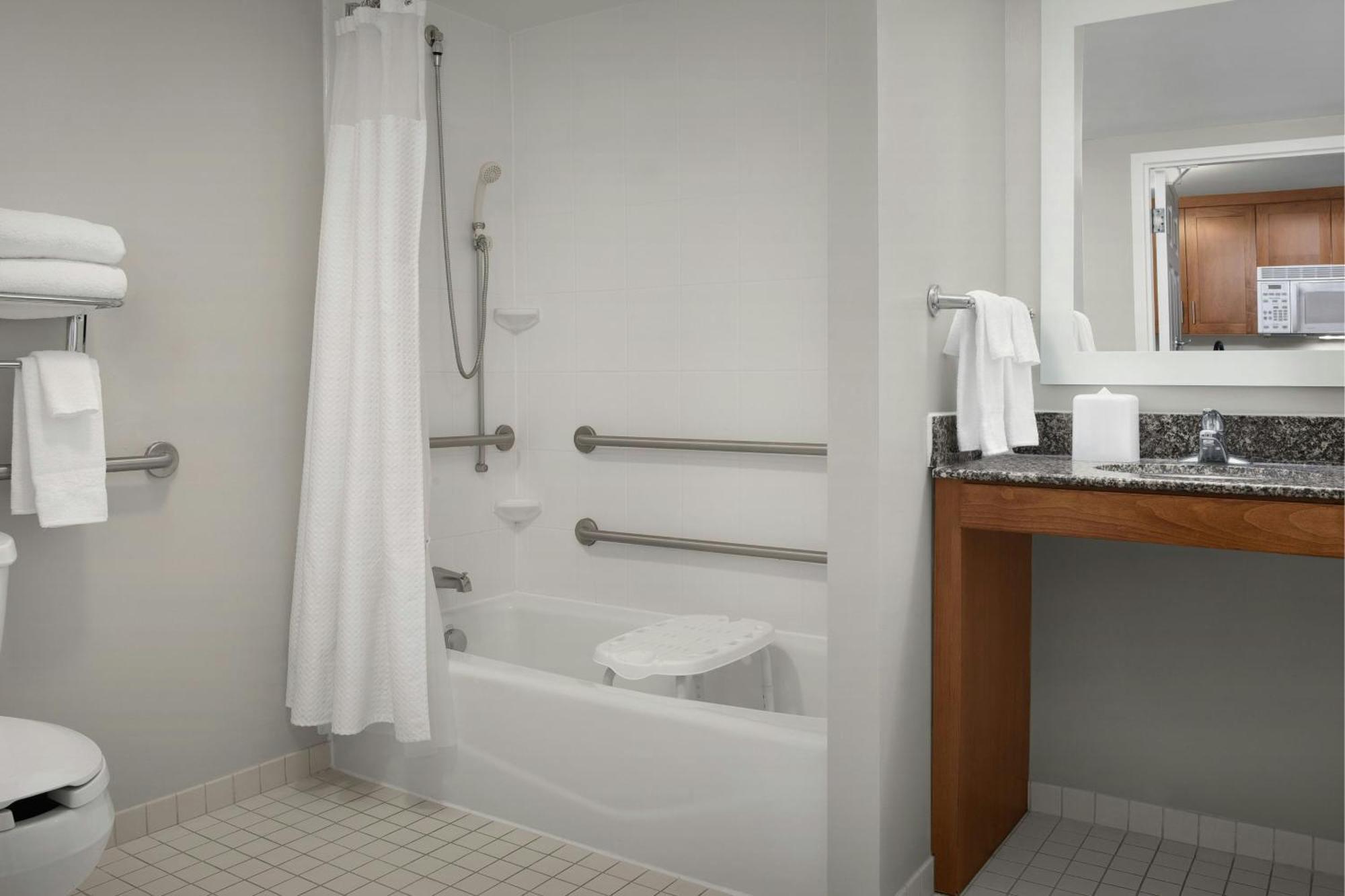 Towneplace Suites Suffolk Chesapeake Экстерьер фото